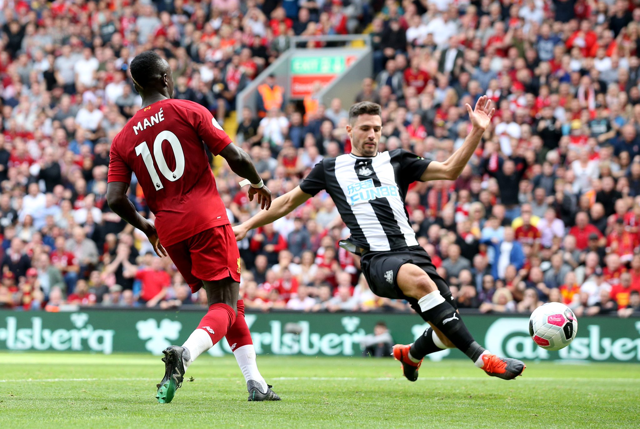 不断下滑的 不断下滑的